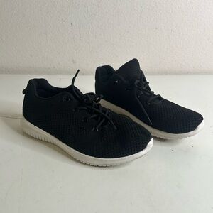 Pro Player size 7 Sneakers